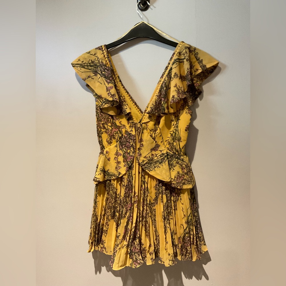 Keepsake the label. Skort dress.